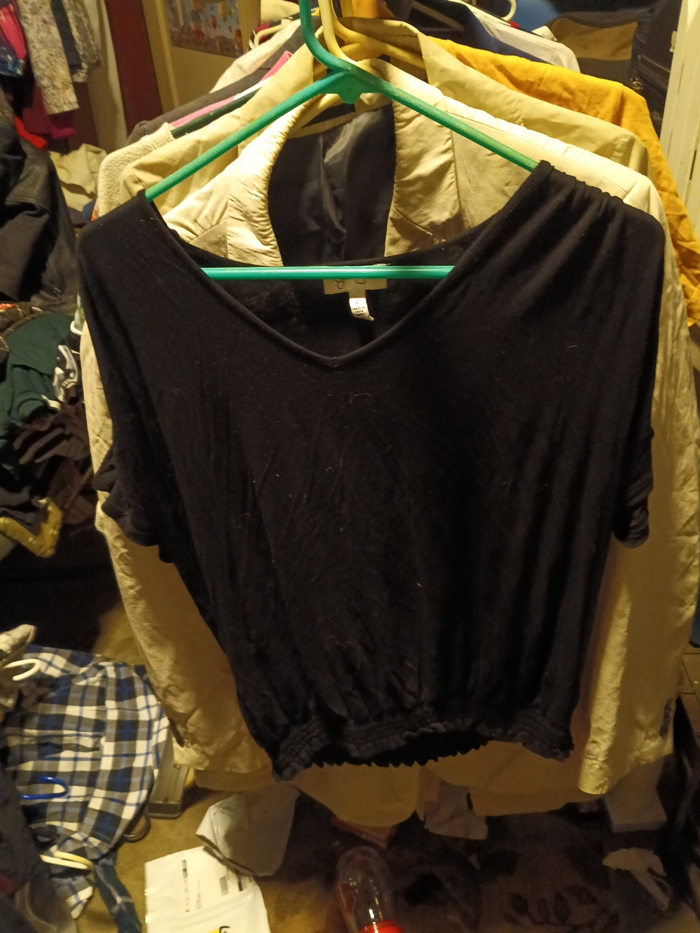 Jessica Simpson Black V-Neck Short Sleeve Crop Top